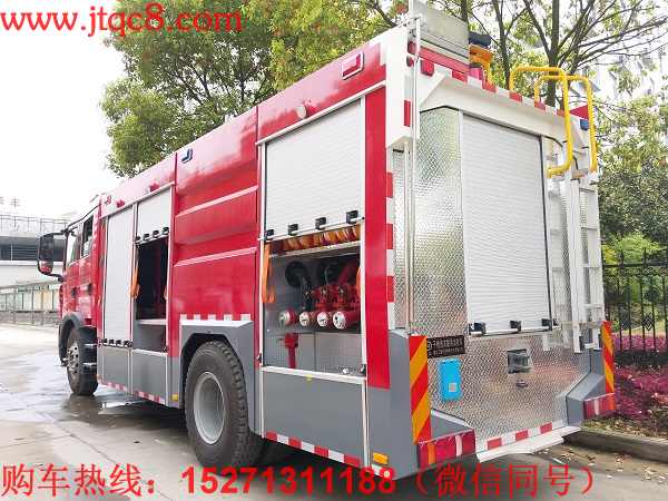 重汽豪沃干粉水泡沫联用消防车罐体总容积:7立方米,水罐容积:3立方米,水罐尺寸(mm):860×2350×1450,泡沫液罐容积:2立方米,泡沫液罐尺寸(mm):585×2350×1450,干粉罐容积:2.0立方米,