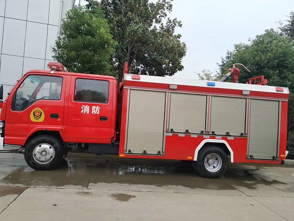 国六五十铃3吨水罐消防车|五十铃600P消防水罐车