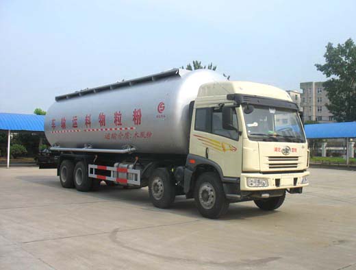 解放前四后八粉粒物料运输车