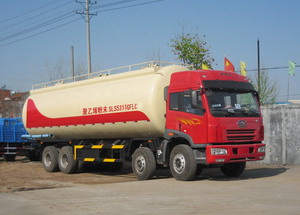 解放前四后八粉粒物料运输车