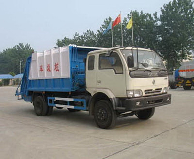 东风多利卡压缩式垃圾车