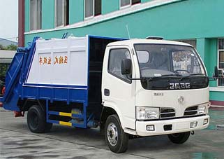 东风宽金霸压缩式垃圾车