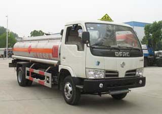 东风小金霸(宽体)油罐车(加油车)
