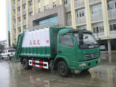 东风康霸压缩式垃圾车