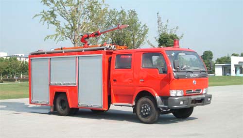东风多利卡水罐消防车3-4吨