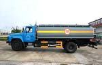 东风140尖头加长型油罐车(运油车)