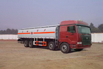 斯太尔前四后八化工液体运输车