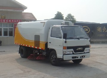 江铃扫路车