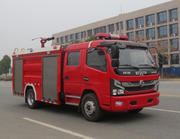 东风大多利卡水罐消防车（5吨）