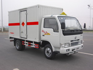 东风小霸王炸药混装车