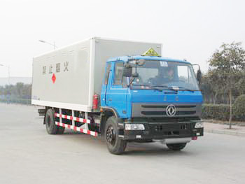 东风民用爆破器材运输车