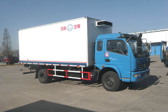 东风多利卡冷藏车
